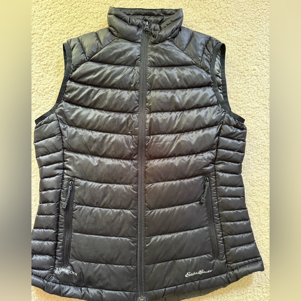 Eddie Bauer Black Quilted Vest for Warmth and Style